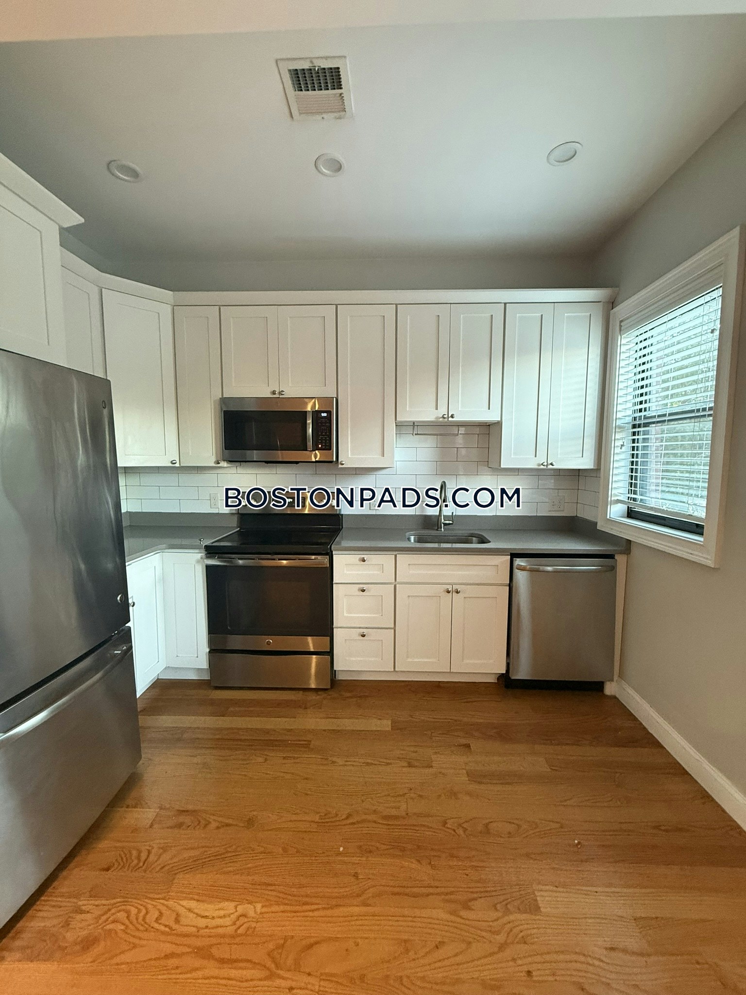 Maverick - East Boston, Boston, MA - 3 Beds, 2 Baths - $2,850 - ID#6138534