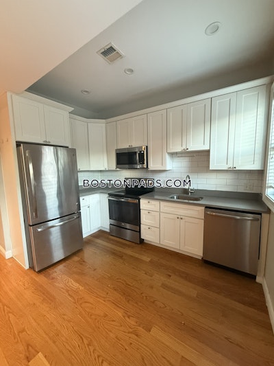 East Boston 3 Beds 2 Baths Boston - $2,850 No Fee