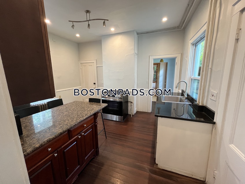 Somerville - $5,900+ /month