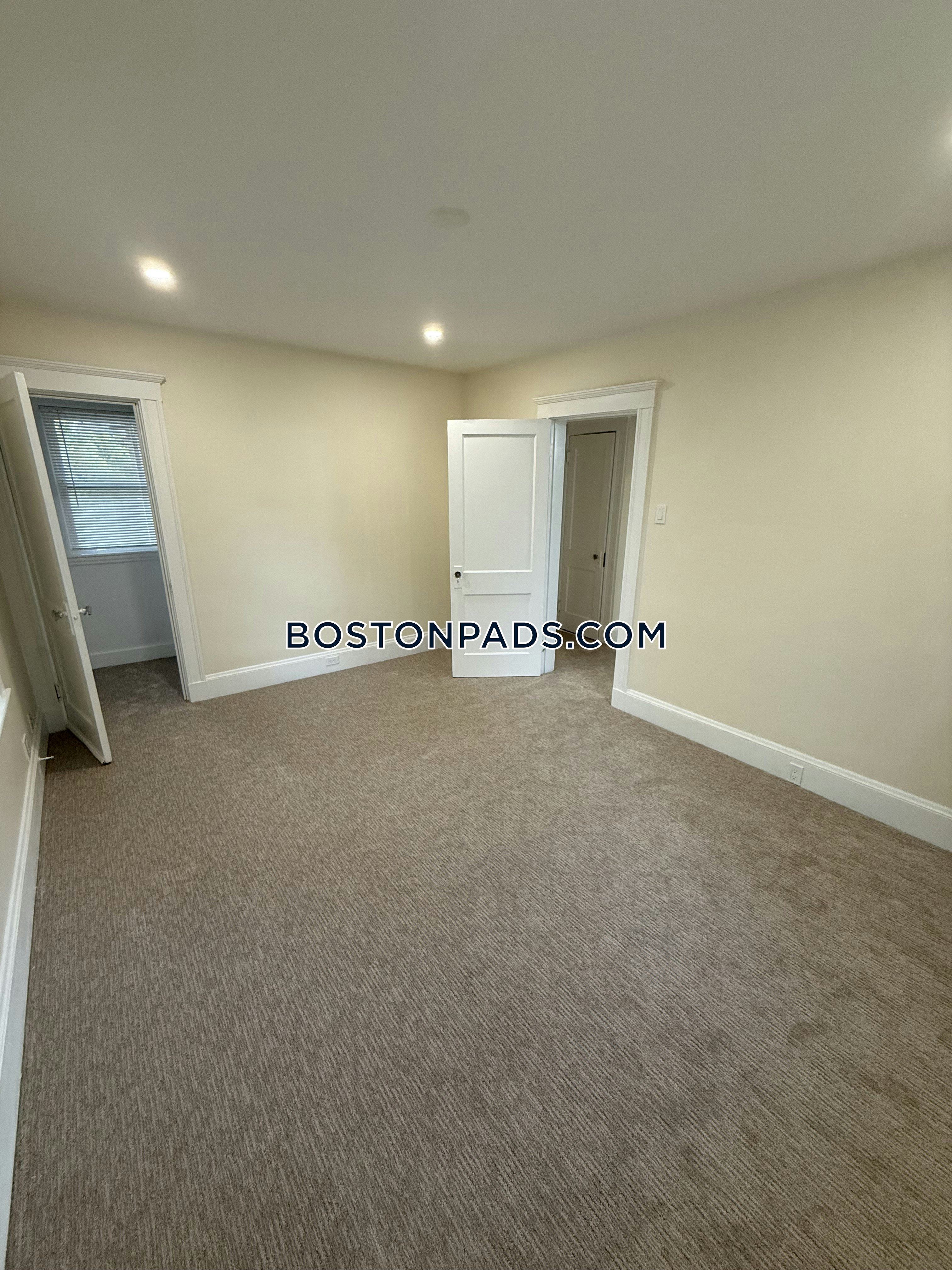 Boston - 2 Beds, 1 Baths
