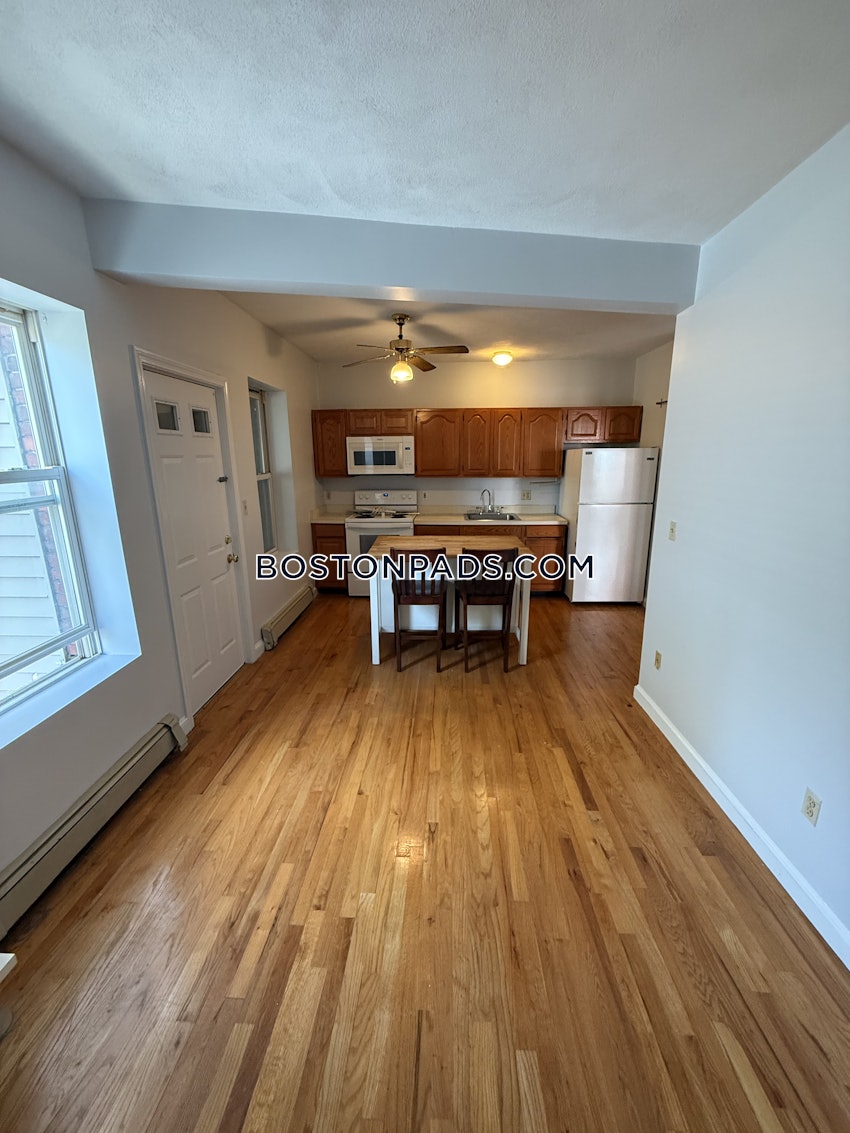 CAMBRIDGE - INMAN SQUARE - 1 Bed, 1 Bath - Image 2