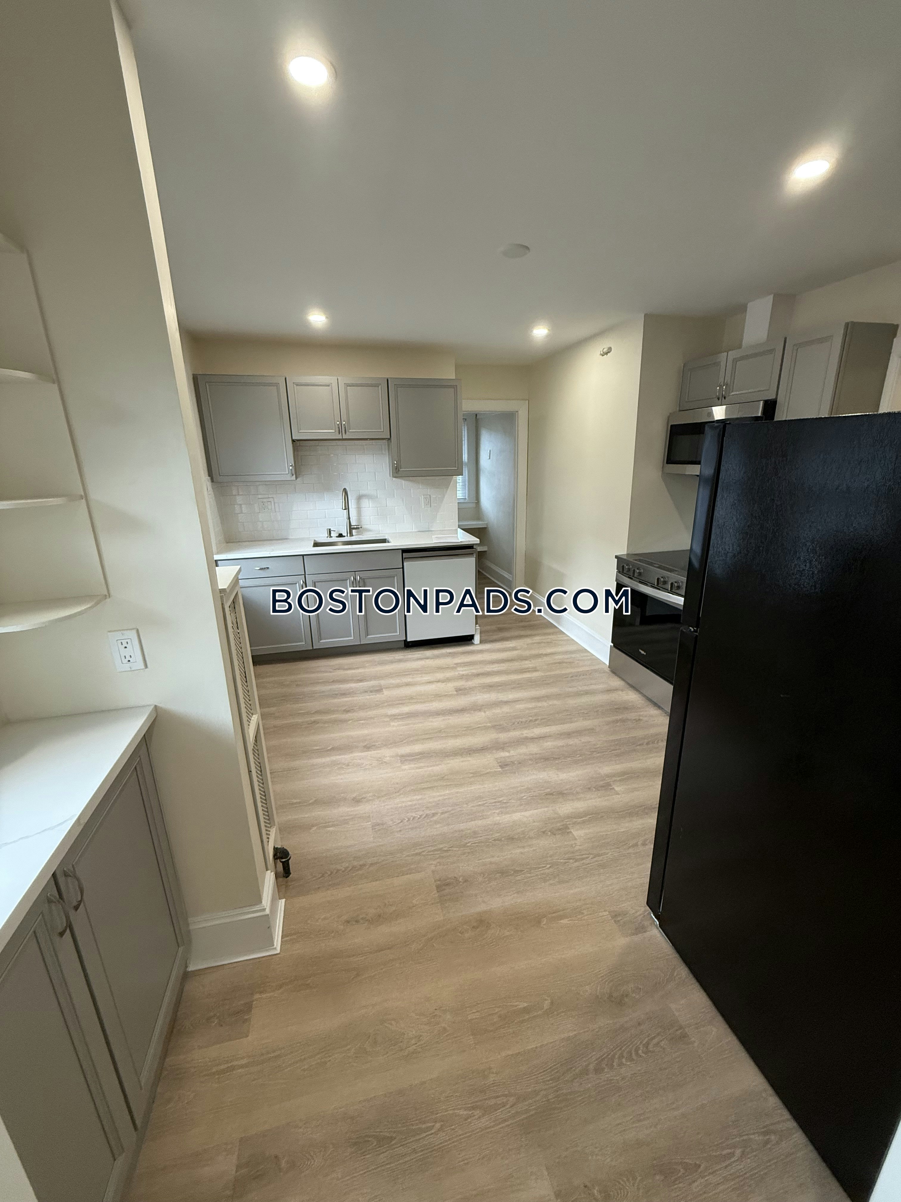 Boston - 2 Beds, 1 Baths