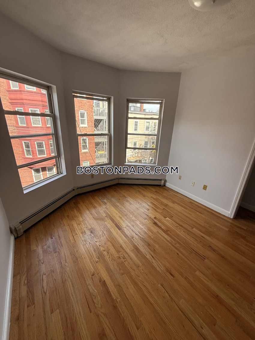 CAMBRIDGE - INMAN SQUARE - 1 Bed, 1 Bath - Image 3