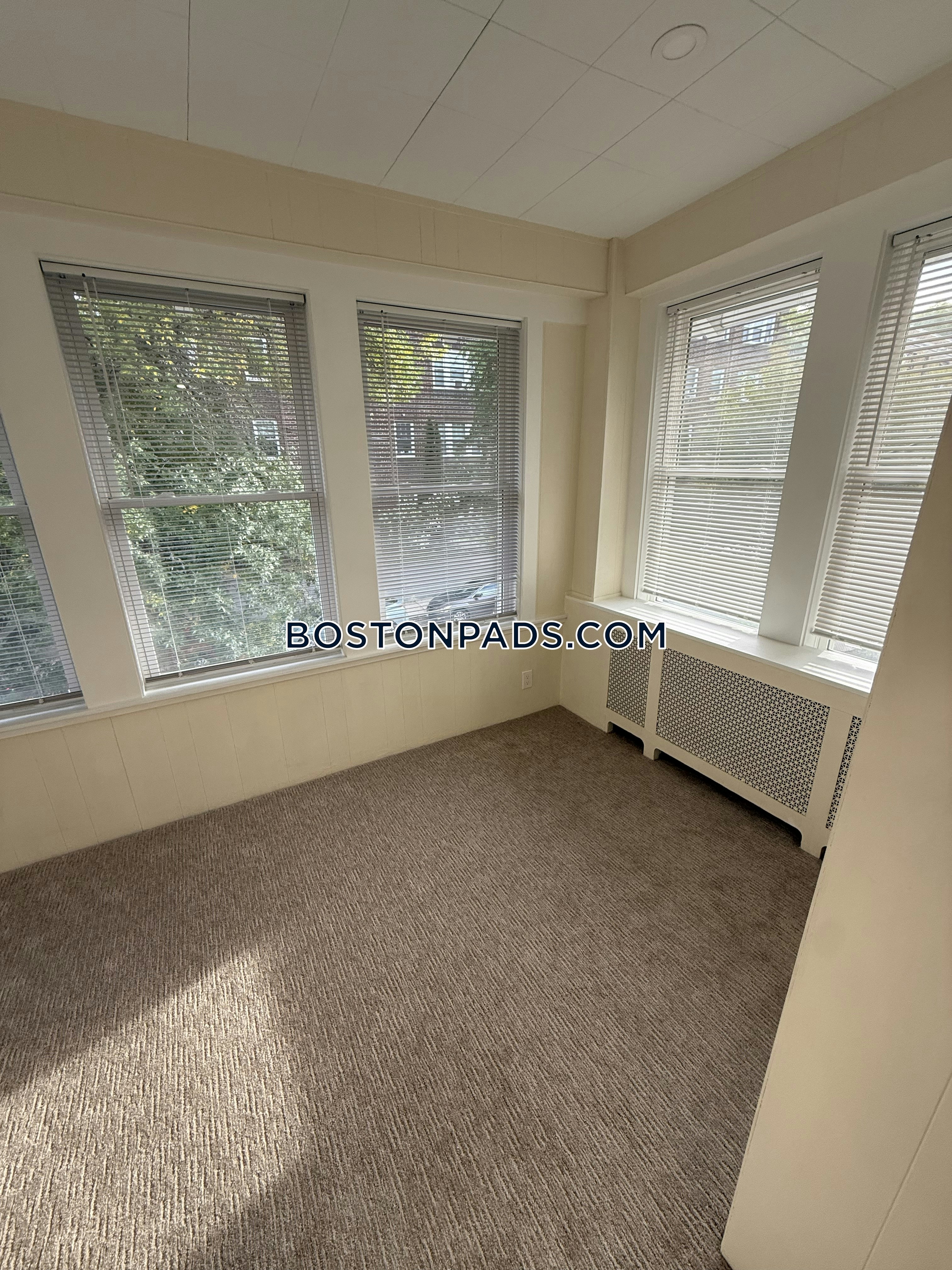 Boston - 2 Beds, 1 Baths