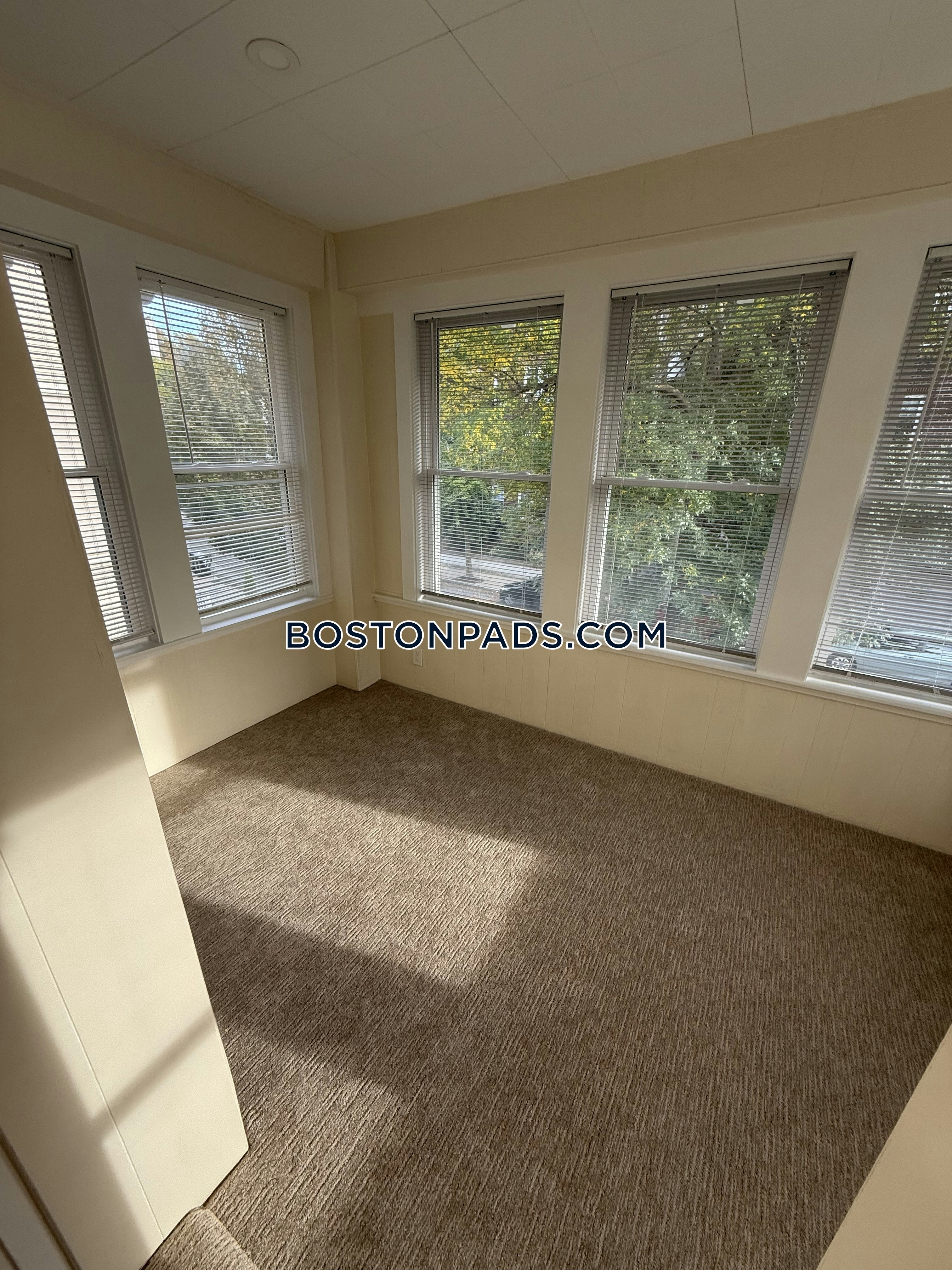 Boston - 2 Beds, 1 Baths