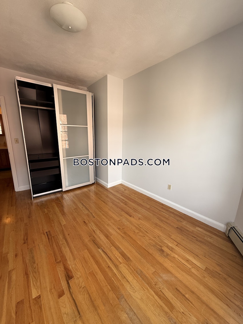 CAMBRIDGE - INMAN SQUARE - 1 Bed, 1 Bath - Image 6