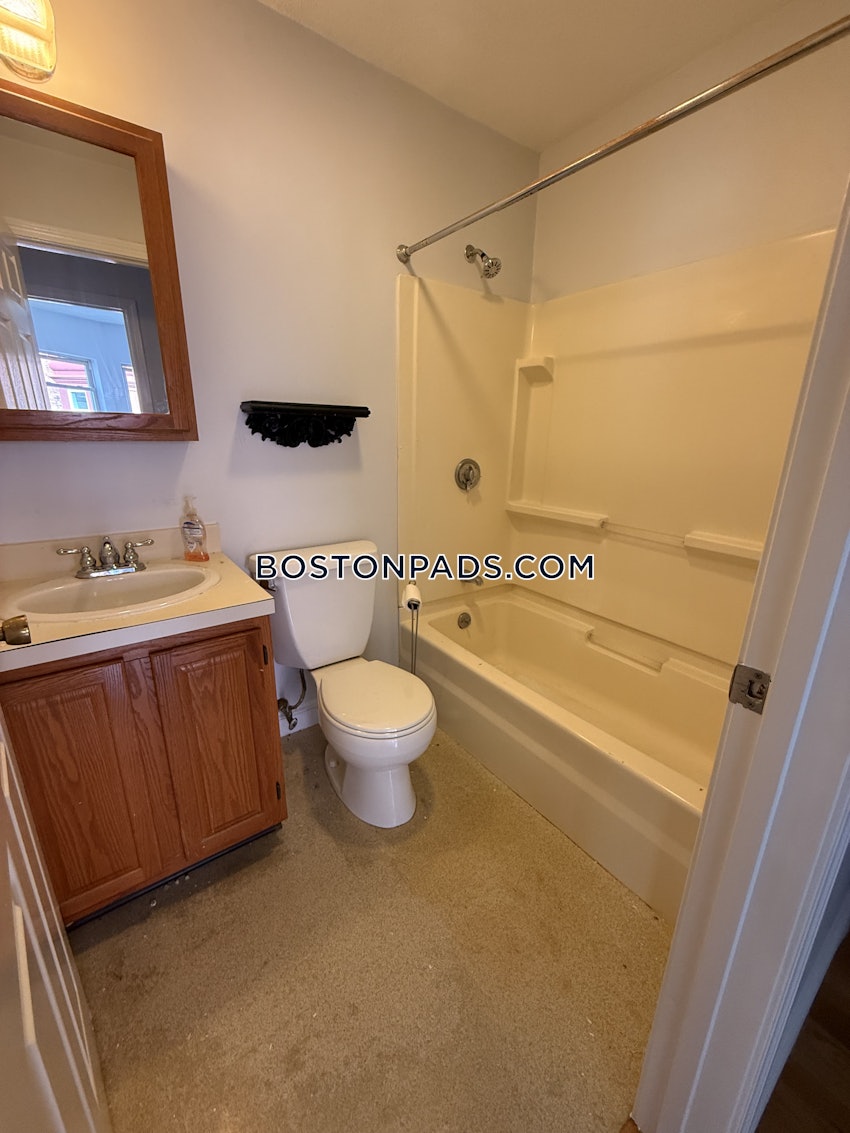 CAMBRIDGE - INMAN SQUARE - 1 Bed, 1 Bath - Image 7
