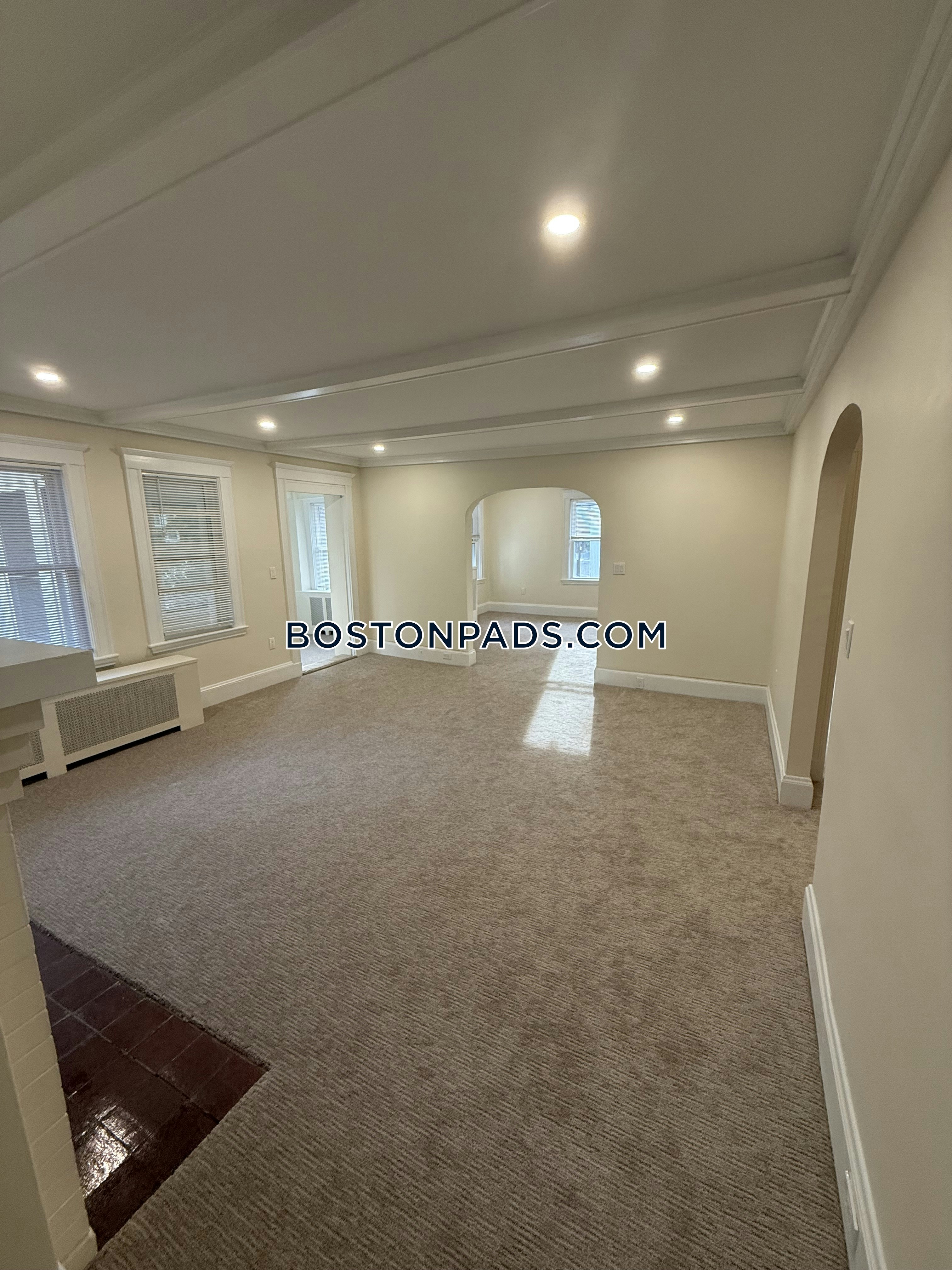 Boston - 2 Beds, 1 Baths
