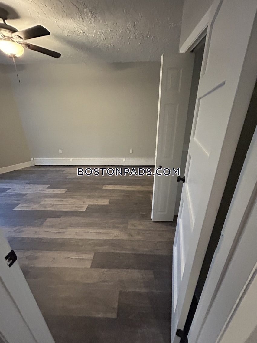 MEDFORD - TUFTS - 2 Beds, 1 Bath - Image 5