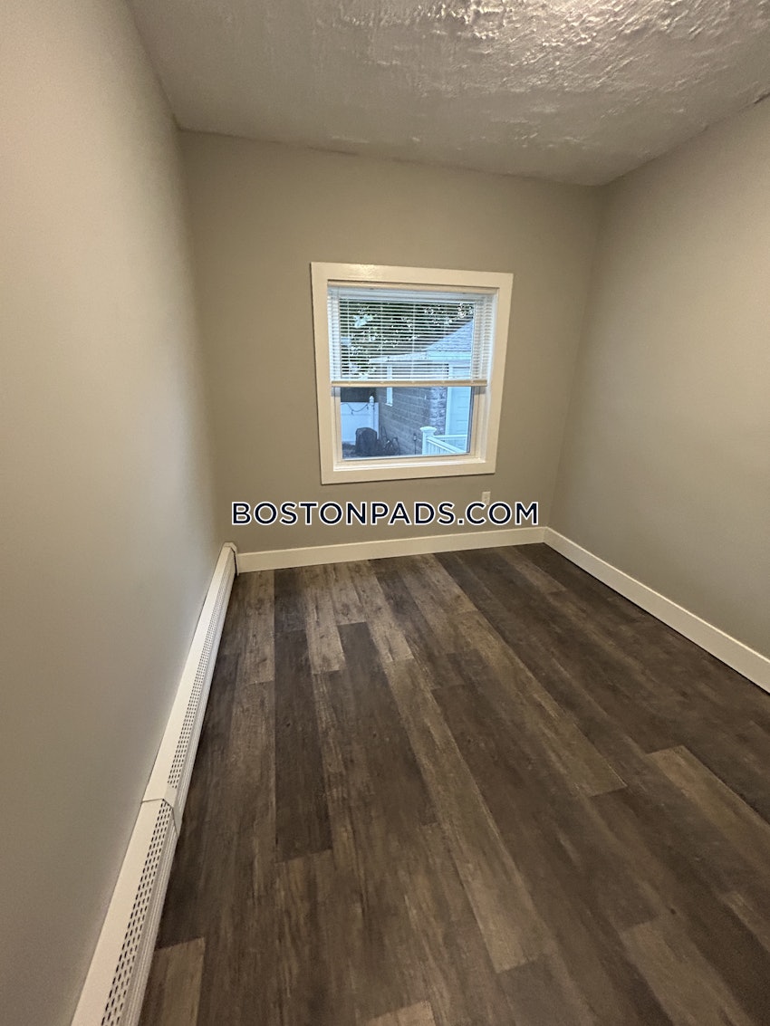 MEDFORD - TUFTS - 2 Beds, 1 Bath - Image 24