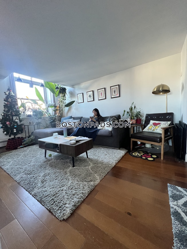 Everett - $2,600+ /mo