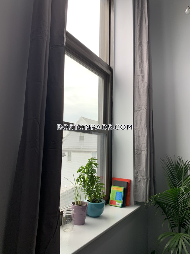 Everett - $2,600+ /mo