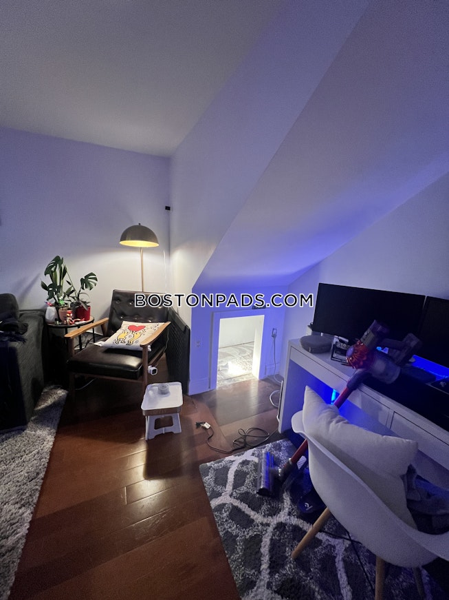 Everett - $2,600+ /mo