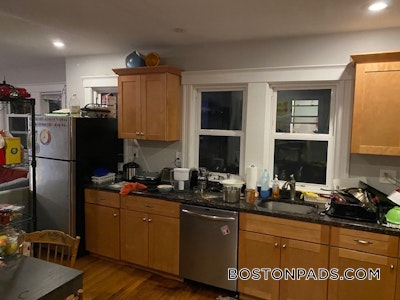 Medford 6 Beds 2 Baths Tufts  Tufts - $7,500