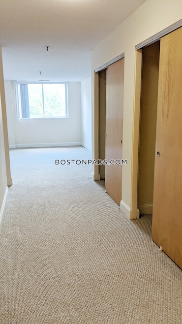 Boston - 2 Beds, 2 Baths