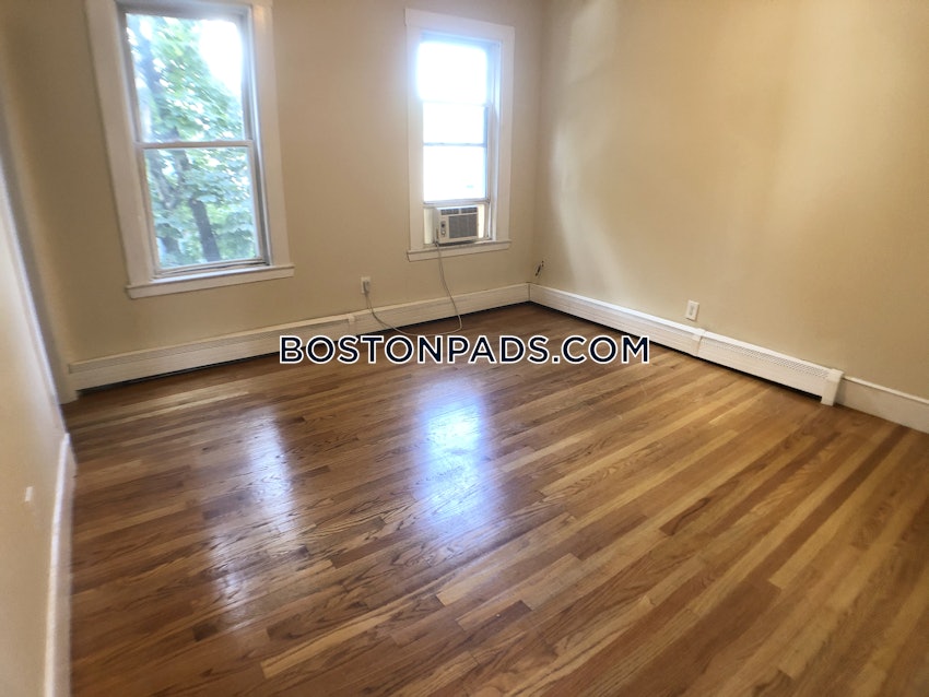 BOSTON - SOUTH BOSTON - ANDREW SQUARE - 3 Beds, 1 Bath - Image 7