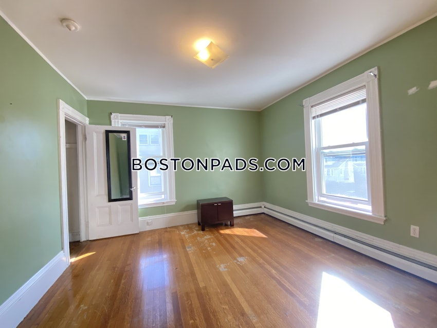 MEDFORD - TUFTS - 4 Beds, 1 Bath - Image 7