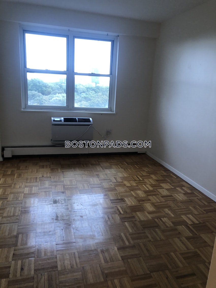 BROOKLINE- BOSTON UNIVERSITY - 2 Beds, 1.5 Baths - Image 4