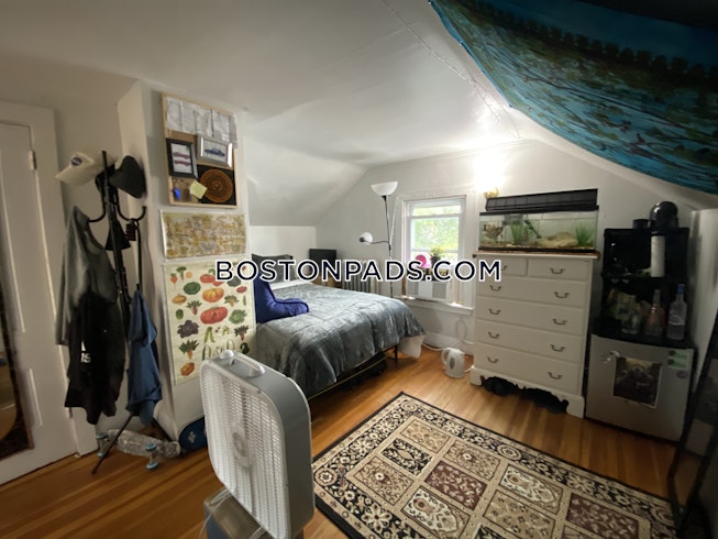 Somerville - $5,900+ /mo