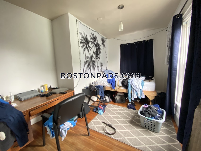 SOMERVILLE - TUFTS - 5 Beds, 1 Bath - Image 23