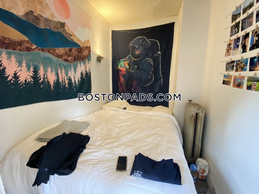 SOMERVILLE - TUFTS - 5 Beds, 1 Bath - Image 6