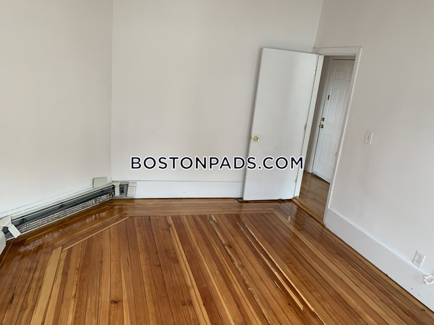 BOSTON - DORCHESTER - UPHAMS CORNER - 4 Beds, 2 Baths - Image 11