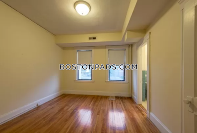 Brookline 4 Bed 2 Bath BROOKLINE- BOSTON UNIVERSITY $5,600  Boston University - $3,800 No Fee