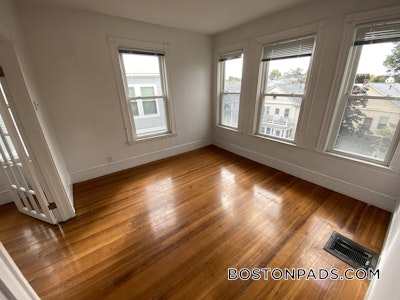 Somerville 4 Bed 1 Bath SOMERVILLE  Tufts - $3,600 No Fee