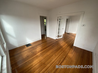 Somerville 4 Beds 1 Bath  Tufts - $3,600 No Fee