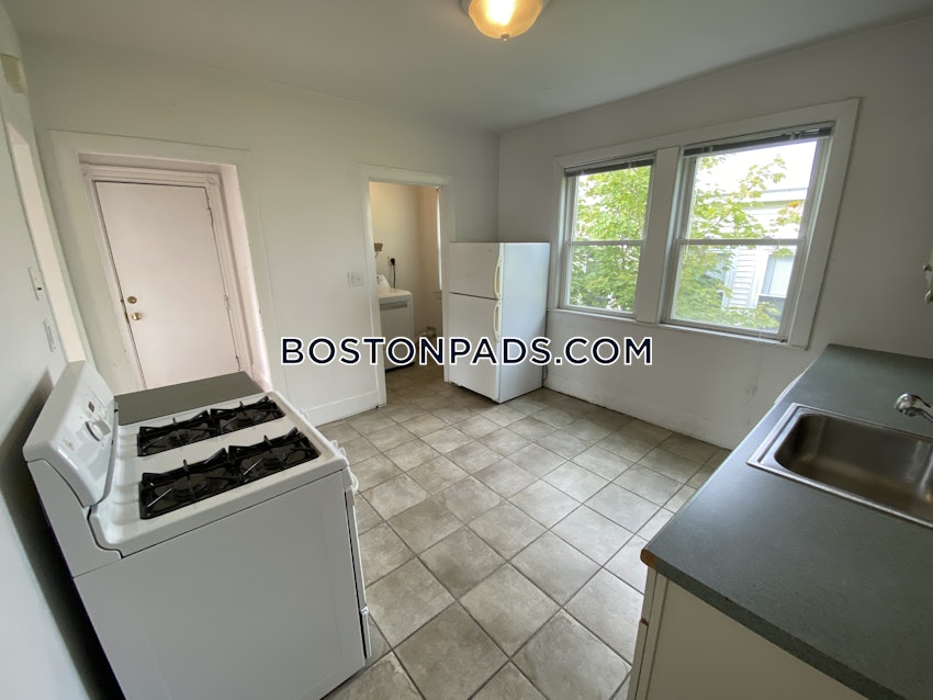 SOMERVILLE - TUFTS - 4 Beds, 1 Bath - Image 8