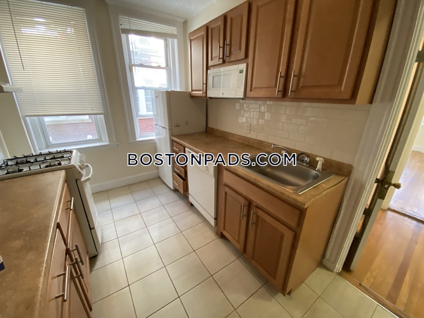 Boston - $2,100+ /month