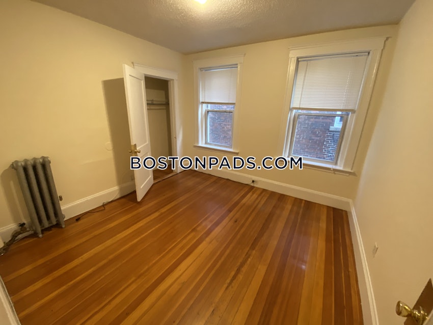 BOSTON - ALLSTON - 3 Beds, 1 Bath - Image 9