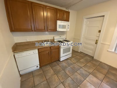 Allston 3 Beds 1 Bath Boston - $3,900