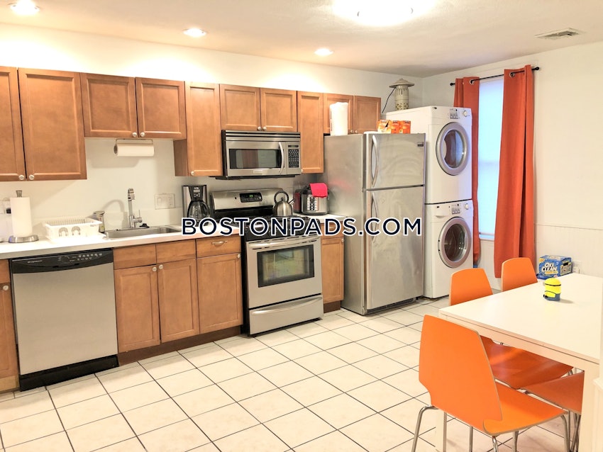 BOSTON - SOUTH BOSTON - ANDREW SQUARE - 4 Beds, 2 Baths - Image 1