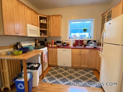 Somerville 5 Beds 2.5 Baths  Tufts - $7,800