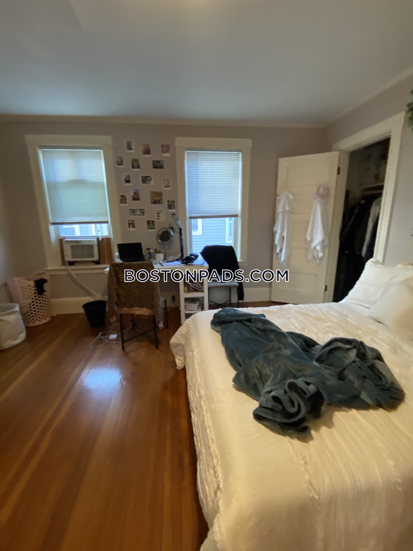 MEDFORD - TUFTS - 5 Beds, 2 Baths - Image 4