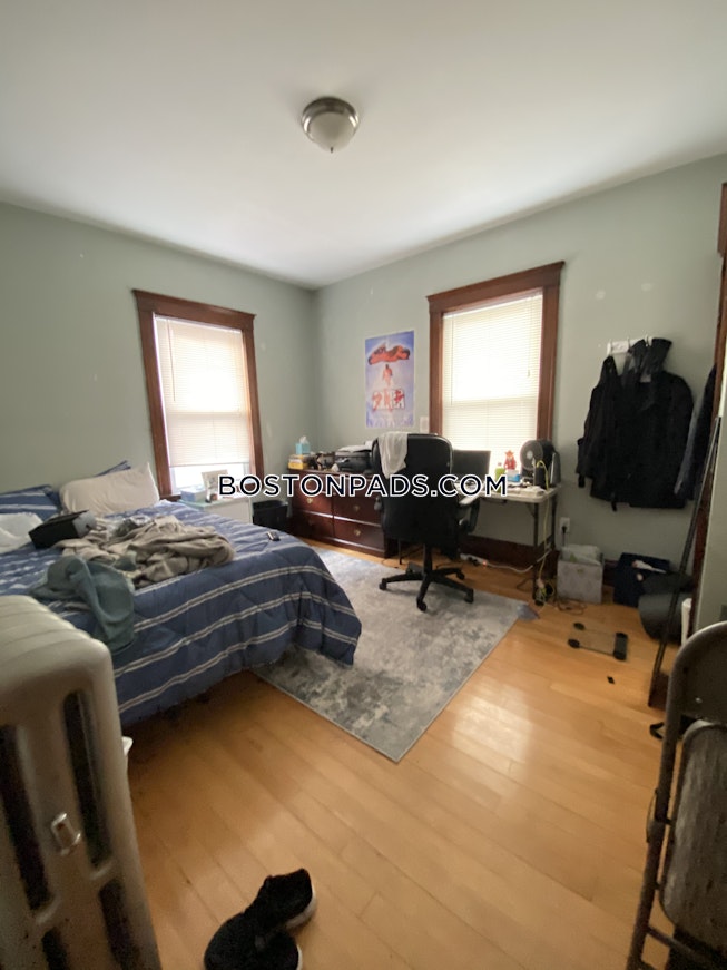 Medford - $4,400+ /mo