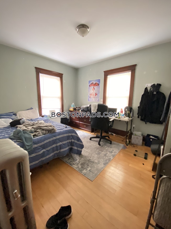 Medford - $4,400+ /mo