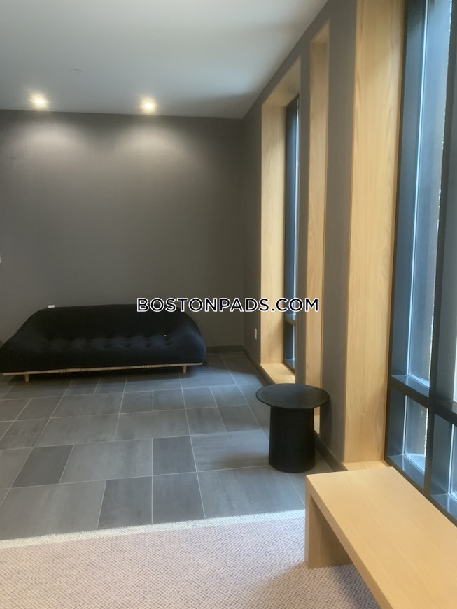 Boston - $5,550+ /mo