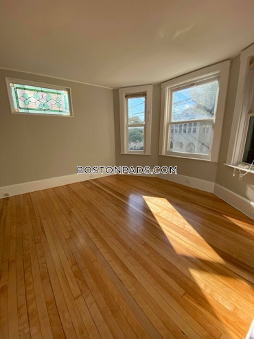 Somerville - 3 Beds, 1 Baths