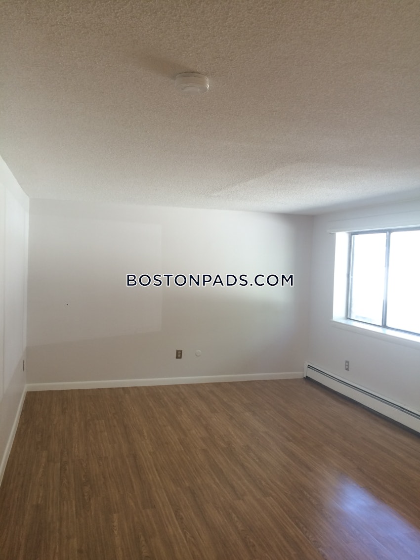 MEDFORD - MEDFORD SQUARE - 2 Beds, 1 Bath - Image 15