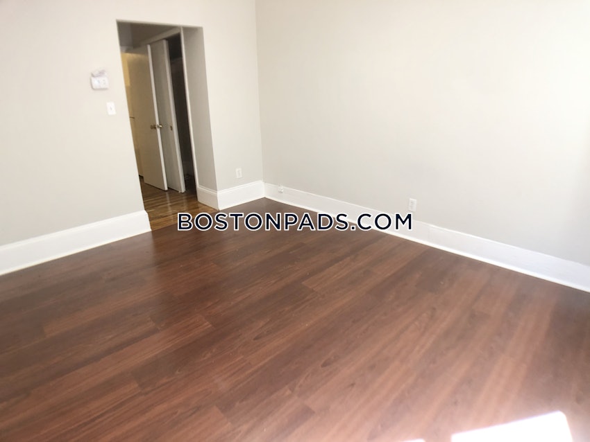 BOSTON - NORTH END - 1 Bed, 1 Bath - Image 9