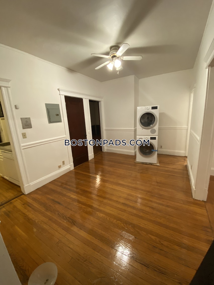 BROOKLINE- NORTH BROOKLINE - 3 Beds, 1 Bath - Image 35