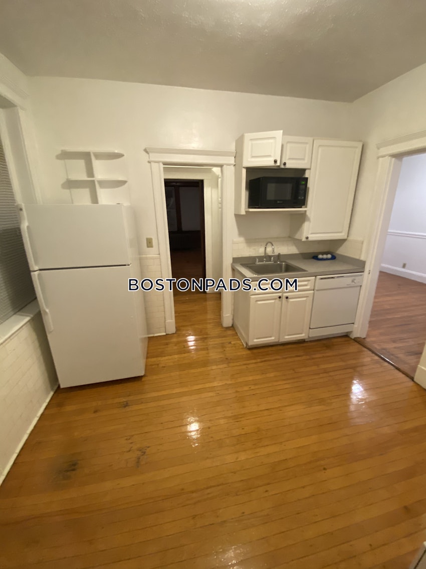 BROOKLINE- NORTH BROOKLINE - 3 Beds, 1 Bath - Image 27