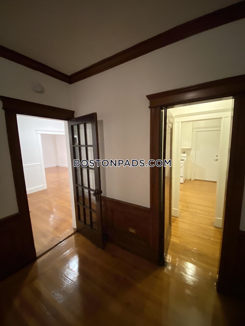 BROOKLINE- NORTH BROOKLINE - 3 Beds, 1 Bath - Image 18