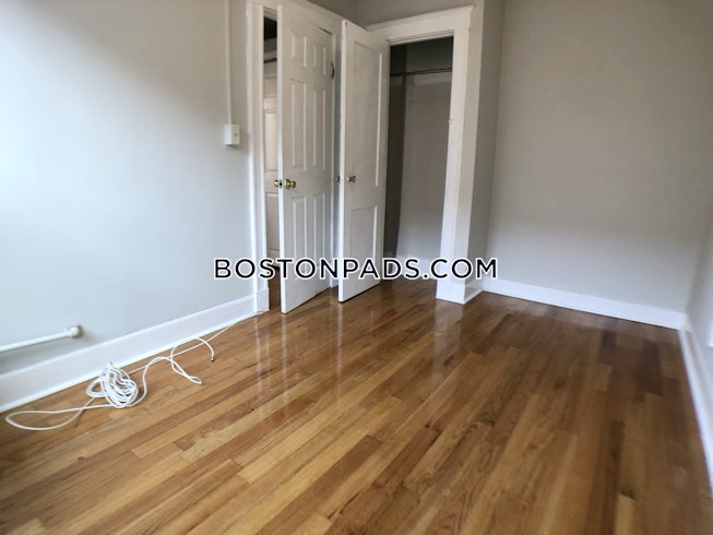 Boston - $3,300+ /mo