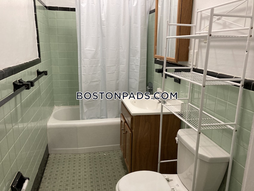 BROOKLINE- WASHINGTON SQUARE - 1 Bed, 1 Bath - Image 9