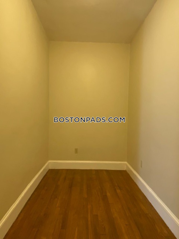 Hemenway St., Boston