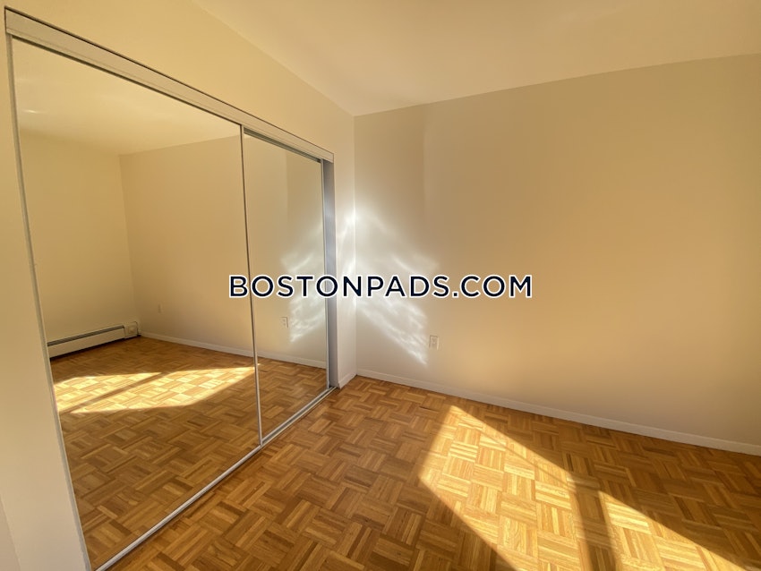 BROOKLINE- BOSTON UNIVERSITY - 3 Beds, 1.5 Baths - Image 12
