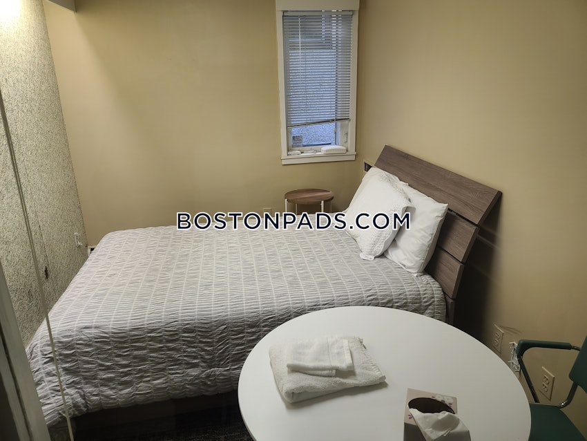 CAMBRIDGE - HARVARD SQUARE - 4 Beds, 1 Bath - Image 20